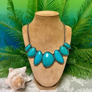 Howlite cabochon necklace